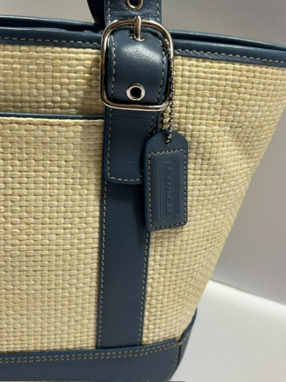 Vintage Coach Straw Basket Handbag with blue leather trim, Model B3K-8909 - Picture 3 of 9